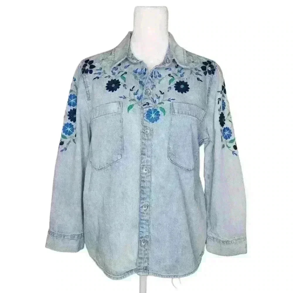 Lucky Brand Floral Embroidered Y2K Denim button down Women Size Small - Picture 1 of 7